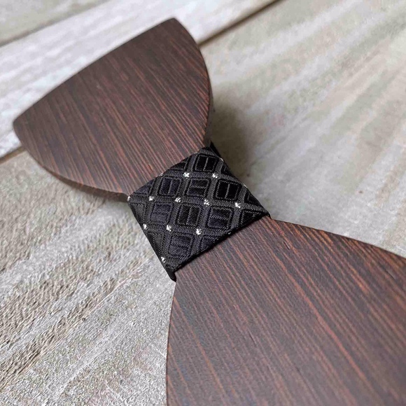 Men's Wooden Bow Tie - Picture 2 of 8
